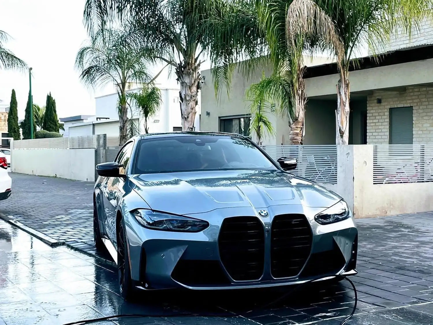 bmw-M4_-1